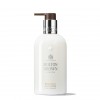 Molton Brown - Flora Luminare Hand Lotion 300 ml Molton Brown - Flora Luminare Hand Lotion 300 ml